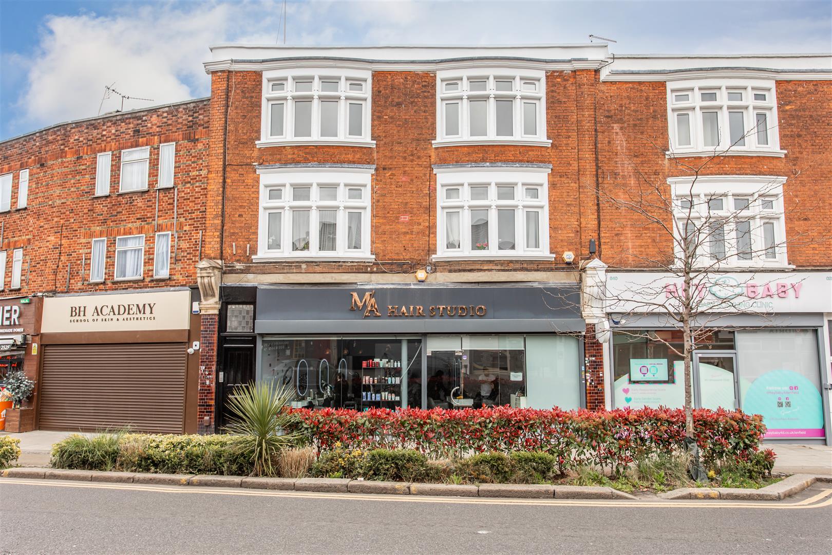 2 bed property in Green Lanes, Winchmore Hill